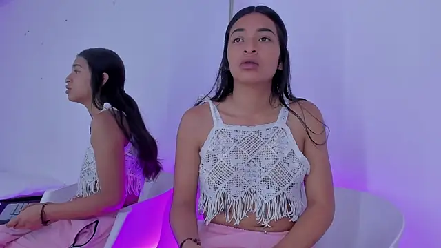 RousyMoon online show from November 28, 2025, 12:38 pm