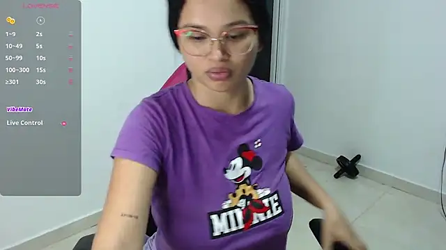 Snapshot of nice_oussy chatting on September 8, 2025, 10:09 pm nice oussy online show from September 8, 2025, 10:09 pm