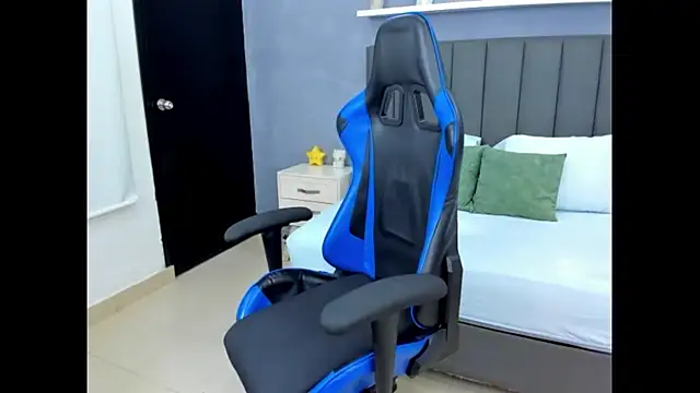 Snapshot of anagil_ chatting on October 23, 2025, 1:21 pm anagil online show from October 23, 2025, 1:21 pm