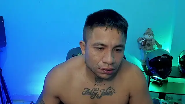 Snapshot of zeus_7777 chatting on April 9, 2026, 10:10 am zeus 7777 online show from April 9, 2026, 10:10 am