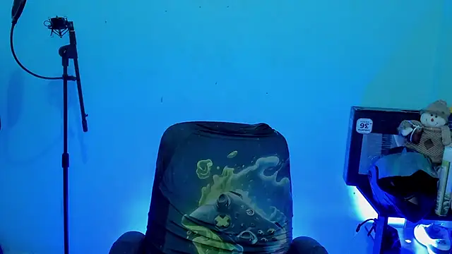 Snapshot of zeus_7777 chatting on April 16, 2026, 10:27 am zeus 7777 online show from April 16, 2026, 10:27 am