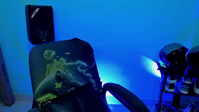 Snapshot of zeus_7777 chatting on April 4, 2026, 10:55 am zeus 7777 online show from April 4, 2026, 10:55 am