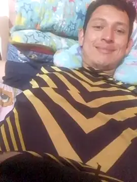 Snapshot of Franswat95 chatting on October 11, 2025, 8:32 pm Franswat95 online show from October 11, 2025, 8:32 pm