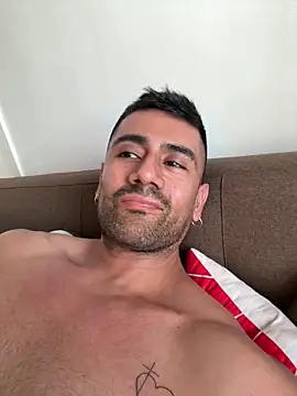 Snapshot of Morlu43 chatting on March 1, 2026, 10:21 pm Morlu43 online show from March 1, 2026, 10:21 pm