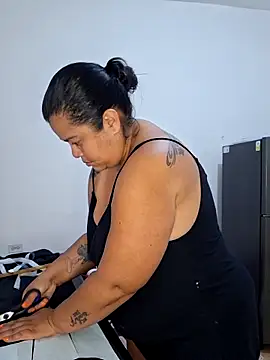 NARNYALABELLA online show from October 18, 2025, 12:23 am