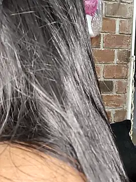 NARNYALABELLA online show from March 18, 2026, 10:40 am