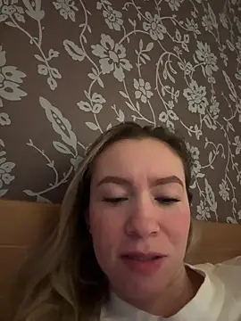 Snapshot of BritgetPsychol chatting on December 14, 2025, 11:21 pm BritgetPsychol online show from December 14, 2025, 11:21 pm