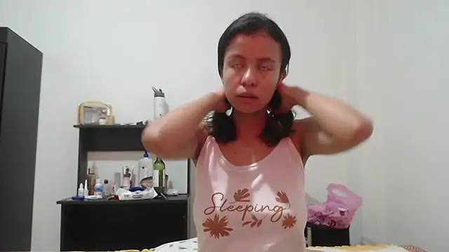 nathaly jones  online show from May 26, 2026, 12:25 pm