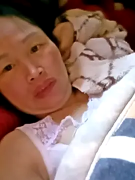 Snapshot of maple694 chatting on November 28, 2025, 1:17 am maple694 online show from November 28, 2025, 1:17 am