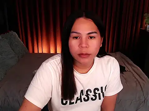 Snapshot of TransAlena95 chatting on October 14, 2025, 7:31 am TransAlena95 online show from October 14, 2025, 7:31 am