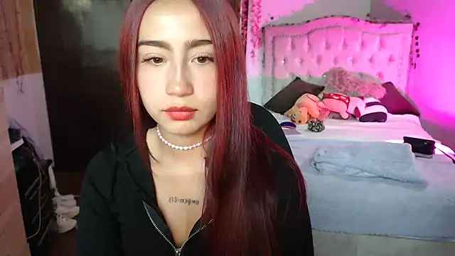 Snapshot of evali16 chatting on November 25, 2025, 10:32 pm evali16 online show from November 25, 2025, 10:32 pm