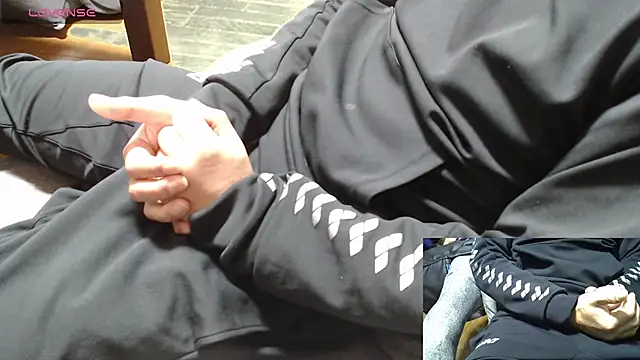 Yasu2000 online show from November 22, 2025, 2:43 am