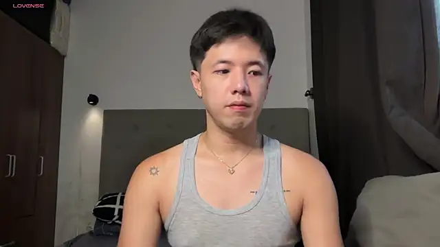 Snapshot of Addictiveboi chatting on June 25, 2026, 7:24 am Addictiveboi online show from June 25, 2026, 7:24 am