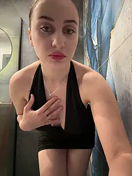 Snapshot of Maribelle_Vinnie chatting on April 12, 2026, 9:12 am Maribelle Vinnie online show from April 12, 2026, 9:12 am