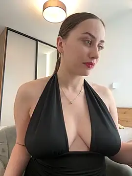 Snapshot of Maribelle_Vinnie chatting on April 17, 2026, 11:13 am Maribelle Vinnie online show from April 17, 2026, 11:13 am