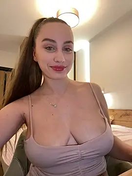 Snapshot of Maribelle_Vinnie chatting on March 15, 2026, 4:58 pm Maribelle Vinnie online show from March 15, 2026, 4:58 pm