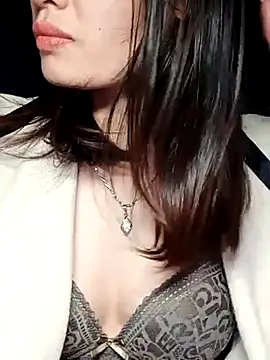 Snapshot of Hinna_x chatting on November 21, 2025, 3:00 pm Hinna x online show from November 21, 2025, 3:00 pm