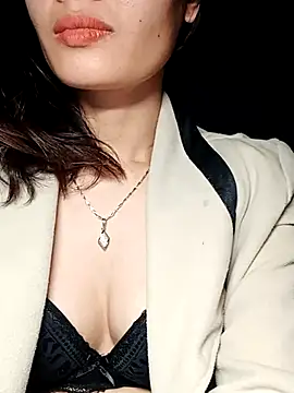 Snapshot of Hinna_x chatting on November 30, 2025, 7:36 pm Hinna x online show from November 30, 2025, 7:36 pm