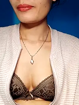 Snapshot of Hinna_x chatting on November 25, 2025, 2:34 am Hinna x online show from November 25, 2025, 2:34 am