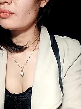 Snapshot of Hinna_x chatting on December 13, 2025, 8:04 pm Hinna x online show from December 13, 2025, 8:04 pm