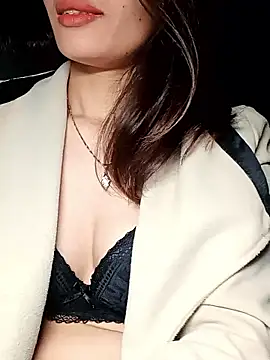 Snapshot of Hinna_x chatting on November 22, 2025, 8:18 pm Hinna x online show from November 22, 2025, 8:18 pm