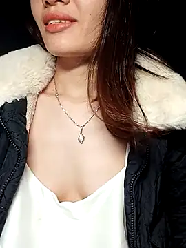 Snapshot of Hinna_x chatting on November 19, 2025, 2:39 pm Hinna x online show from November 19, 2025, 2:39 pm