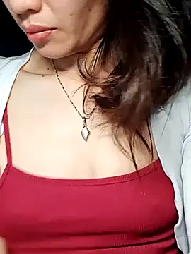 Snapshot of Hinna_x chatting on November 24, 2025, 2:28 pm Hinna x online show from November 24, 2025, 2:28 pm