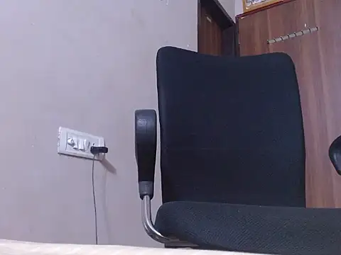 Snapshot of atirsa chatting on December 15, 2025, 5:52 pm atirsa online show from December 15, 2025, 5:52 pm