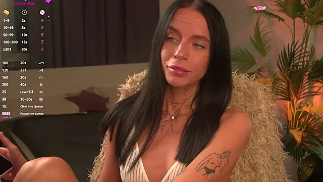 livia starwars online show from November 23, 2025, 10:09 pm