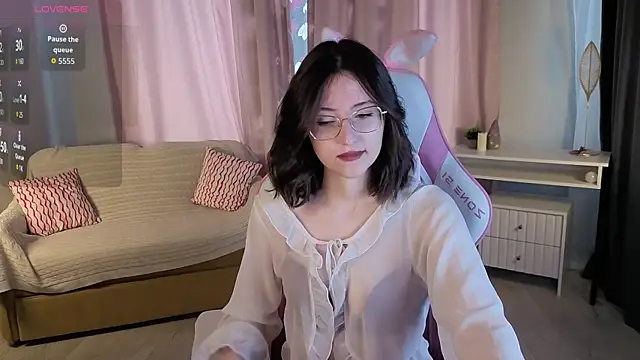 EsmaWonka online show from September 13, 2025, 7:19 am