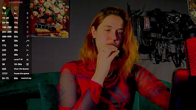 Snapshot of the_high_priestess chatting on June 5, 2026, 3:00 am the high priestess online show from June 5, 2026, 3:00 am