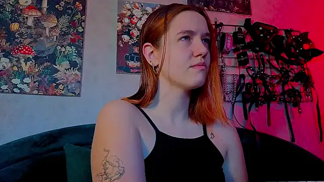 Snapshot of the_high_priestess chatting on May 5, 2026, 5:21 am the high priestess online show from May 5, 2026, 5:21 am