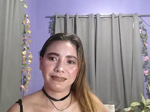 hotasianpinky online show from October 25, 2025, 6:41 pm