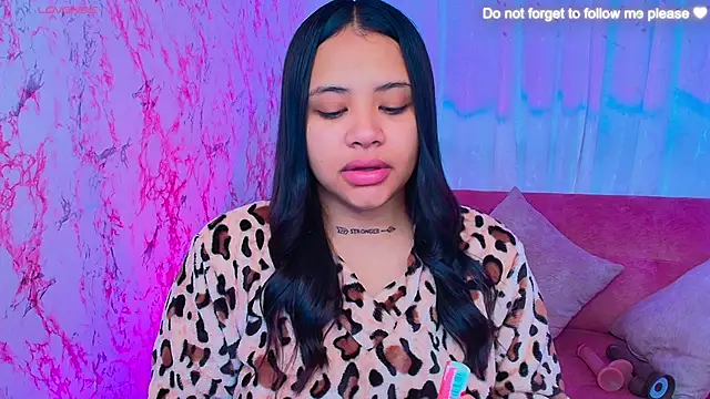 nicemiiaa7  online show from September 13, 2025, 12:05 pm