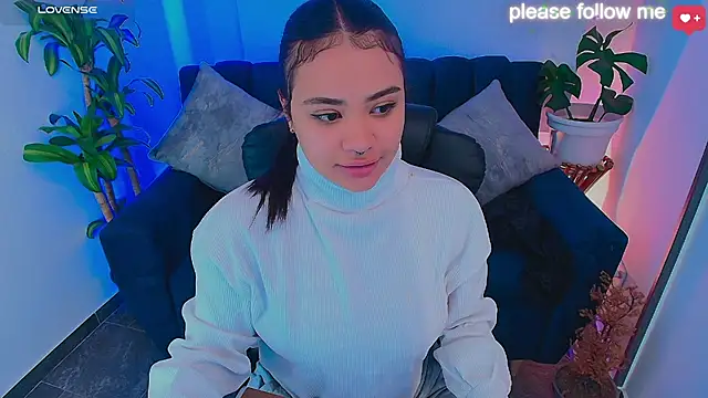 nicemiiaa7  online show from March 24, 2026, 3:34 pm