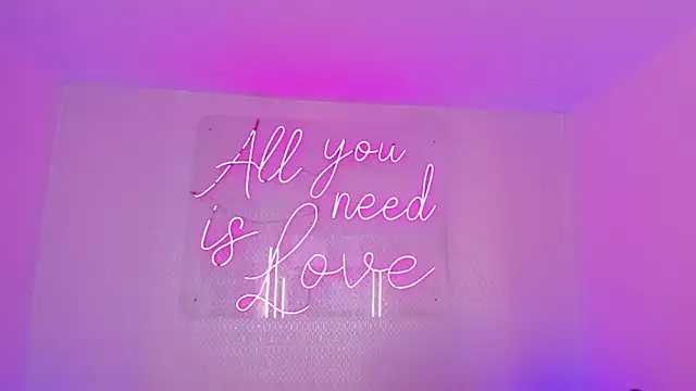 Snapshot of aleksandramiller_ chatting on May 13, 2026, 1:07 pm aleksandramiller online show from May 13, 2026, 1:07 pm