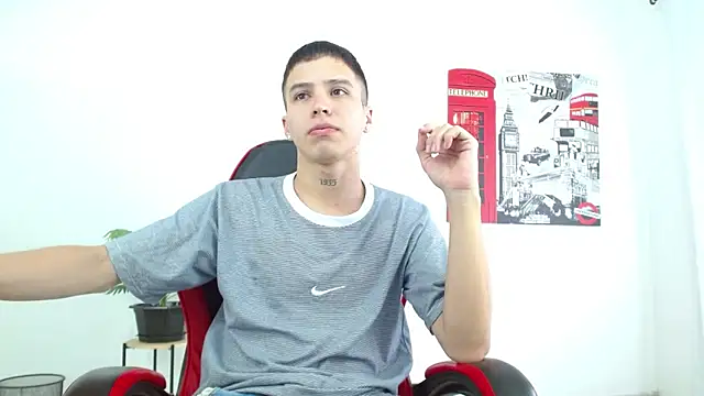 Cumandres18 online show from October 23, 2025, 2:05 pm