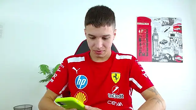 Cumandres18 online show from December 3, 2025, 2:16 pm