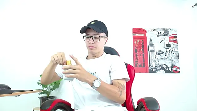 Cumandres18 online show from September 16, 2025, 1:45 pm