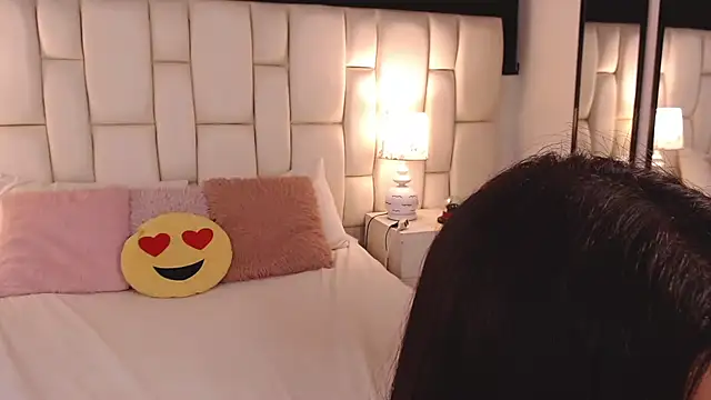 Snapshot of ValuFooster chatting on November 21, 2025, 4:17 pm ValuFooster online show from November 21, 2025, 4:17 pm