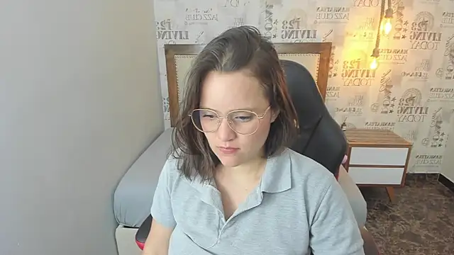 Snapshot of GIANAMILLER6 chatting on September 8, 2025, 7:24 pm GIANAMILLER6 online show from September 8, 2025, 7:24 pm