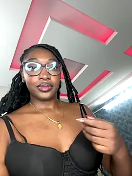 Snapshot of YallianaBrooks chatting on December 2, 2025, 7:26 pm YallianaBrooks online show from December 2, 2025, 7:26 pm