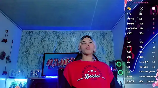 Madison Mujica online show from October 18, 2025, 11:12 am