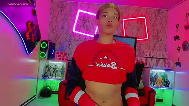 Madison Mujica online show from September 26, 2025, 11:17 am