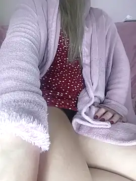 Snapshot of Loirinha99 chatting on May 10, 2026, 1:09 am Loirinha99 online show from May 10, 2026, 1:09 am
