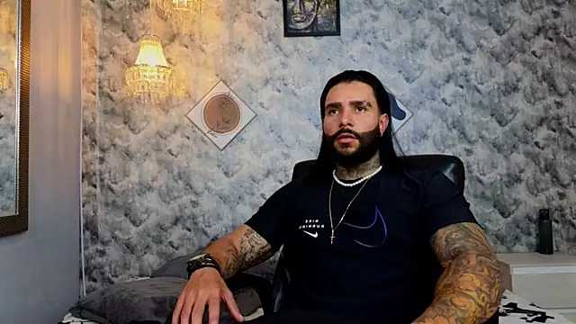 Apolo rousse1 online show from January 7, 2026, 10:04 pm