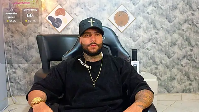 Apolo rousse1 online show from February 3, 2026, 9:42 pm