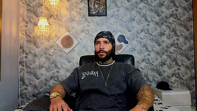 Apolo rousse1 online show from January 6, 2026, 9:52 pm