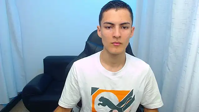 Snapshot of Matiius18 chatting on March 31, 2026, 1:57 pm Matiius18 online show from March 31, 2026, 1:57 pm