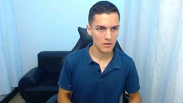 Snapshot of Matiius18 chatting on March 4, 2026, 1:52 pm Matiius18 online show from March 4, 2026, 1:52 pm